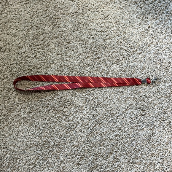 Gryffindor Lanyard - Picture 3 of 5